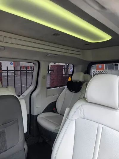 Hyundai Staria 2025, 16000 км, за 37767.78 USD