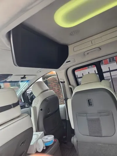 Hyundai Staria 2025, 16000 км, за 37767.78 USD