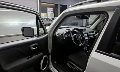 Jeep Renegade 2021, 63607 км, за 8847.26 USD - фото 10
