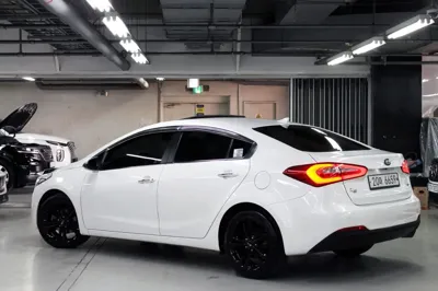 Kia K3 2013, 106000 км, за 4033.31 USD
