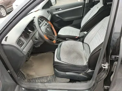 Volkswagen Lavida 2017, 111199 км, за 4397.26 USD - фото 15