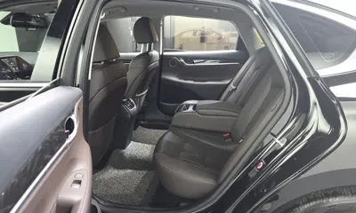 Hyundai Grandeur 2019, 69960 км, за 10962.32 USD - фото 26
