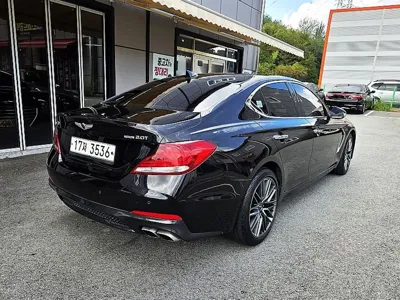 Genesis G70 2018, 72553 км, за 13609.42 USD