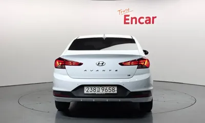 Hyundai Avante 2020, 136227 км, за 7548.9 USD