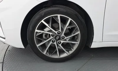 Hyundai Avante 2020, 136227 км, за 7548.9 USD
