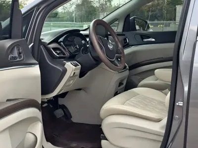 Buick GL8 2021, 95000 км, за 15891.39 USD