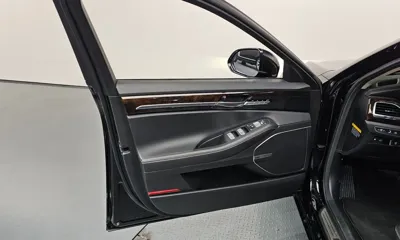 Genesis G90 2019, 8562 км, за 26632.8 USD - фото 24