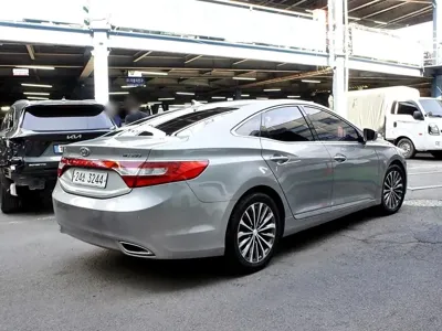 Hyundai Grandeur 2014, 127588 км, за 4547.23 USD