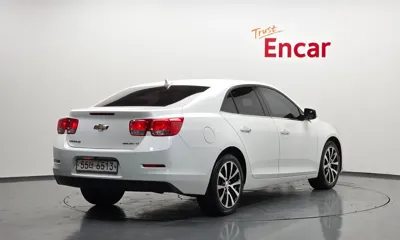 ChevroletGMDaewoo Malibu 2015, 104612 км, за 2730.29 USD