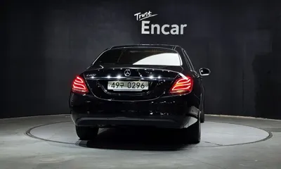 Mercedes-Benz C-Class 2017, 104215 км, за 8403.91 USD
