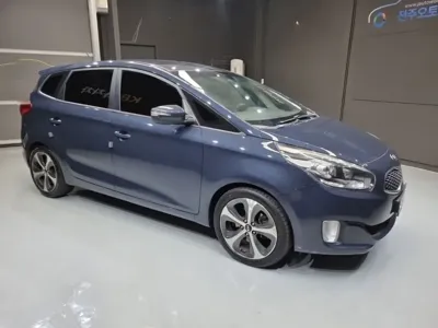 Kia Carens 2014, 170000 км, за 4569.53 USD