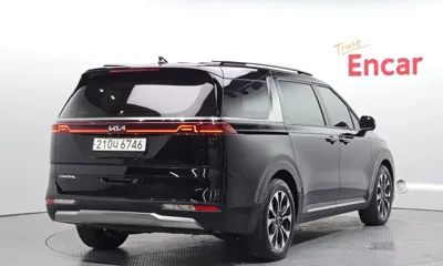 Kia Canival 2023, 29838 км, за 19478.84 USD