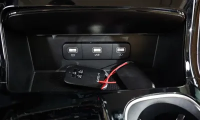 Kia Canival 2023, 29838 км, за 19478.84 USD - фото 28