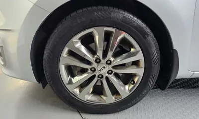 Kia Canival 2016, 144278 км, за 5993.49 USD