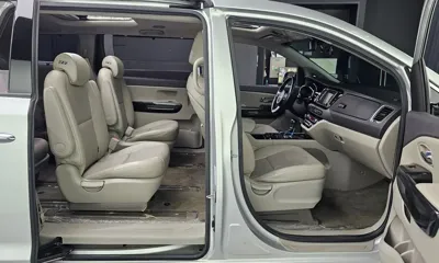 Kia Canival 2016, 144278 км, за 5993.49 USD - фото 12