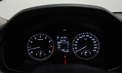 Hyundai Grandeur 2018, 81788 км, за 10241.16 USD - фото 8