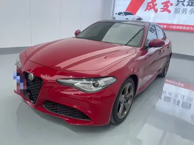 Alfa Romeo Giulia 2020, 50000 км, за 15854.06 USD