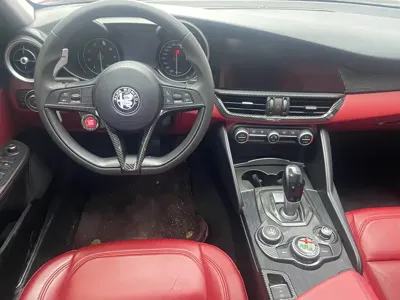 Alfa Romeo Giulia 2020, 50000 км, за 15854.06 USD