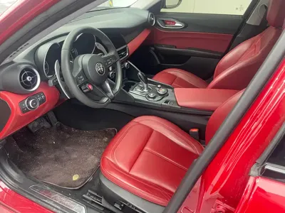 Alfa Romeo Giulia 2020, 50000 км, за 15854.06 USD