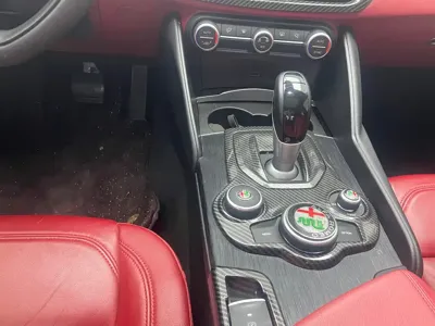 Alfa Romeo Giulia 2020, 50000 км, за 15854.06 USD - фото 7