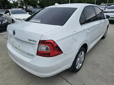 Skoda Rapid 2016, 50000 км, за 2619.14 USD - фото 15