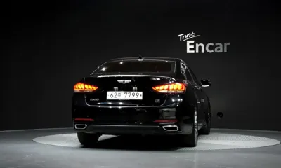 Hyundai Genesis 2014, 64805 км, за 8338.77 USD