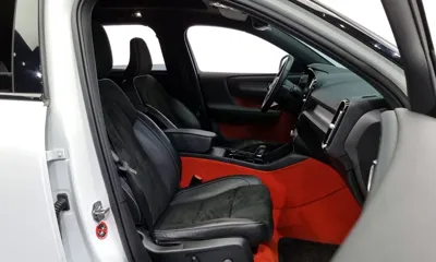 Volvo XC40 2021, 126093 км, за 12808.72 USD - фото 11
