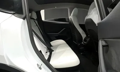 Tesla Model Y 2024, 32851 км, за 27952.93 USD - фото 12
