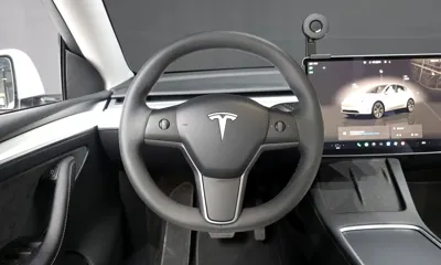 Tesla Model Y 2024, 32851 км, за 27952.93 USD - фото 13
