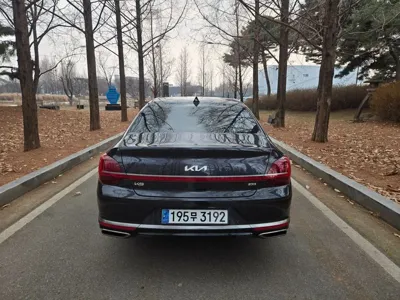 Kia K9 2022, 107810 км, за 23500.07 USD