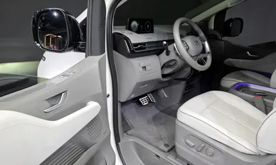 Hyundai Staria 2022, 50001 км, за 20482.32 USD - фото 10