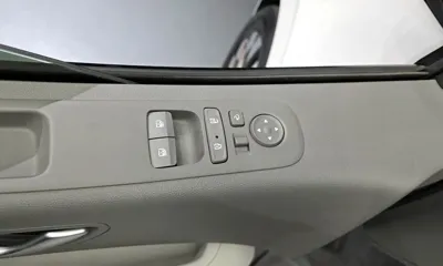 Hyundai Staria 2022, 50001 км, за 20482.32 USD - фото 14