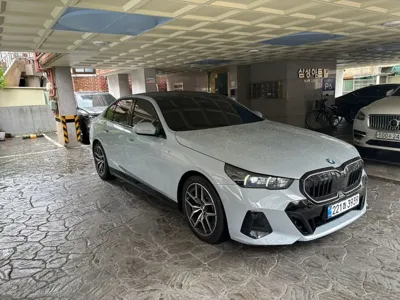 BMW 5-Series 2024, 54500 км, за 9203.83 USD