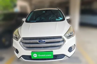 Ford Kuga 2017, 87000 км, за 7112 USD
