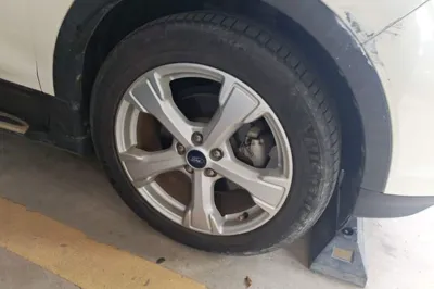 Ford Kuga 2017, 87000 км, за 7112 USD