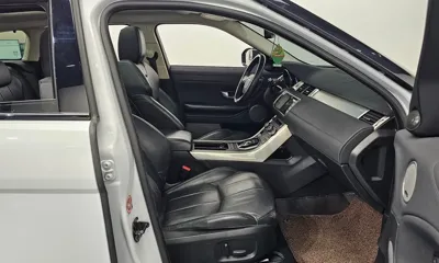 Land Rover Range Rover Evoque 2016, 97390 км, за 5901.27 USD - фото 10
