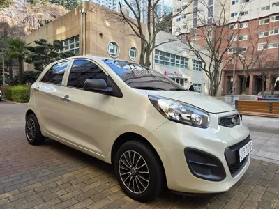 Kia Morning 2015, 178221 км, за 2041.63 USD