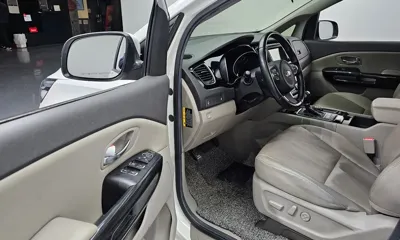 Kia Canival 2015, 147362 км, за 7069.71 USD - фото 11