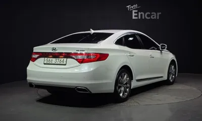 Hyundai Grandeur 2016, 146382 км, за 4818.65 USD