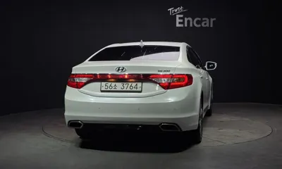 Hyundai Grandeur 2016, 146382 км, за 4818.65 USD
