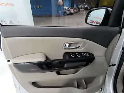 Kia Canival 2015, 135265 км, за 6175.65 USD - фото 16