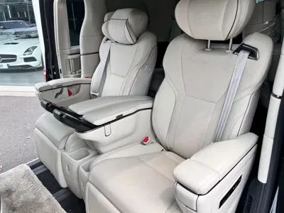 Lexus LM 2025, 34000 км, за 199204.84 USD
