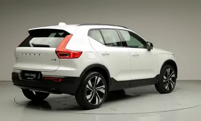 Volvo XC40 2026, 2962 км, за 28882.76 USD