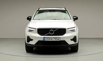 Volvo XC40 2026, 2962 км, за 28882.76 USD