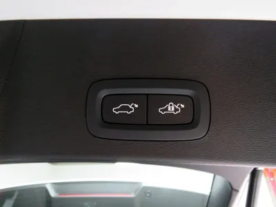 Volvo XC40 2026, 2962 км, за 28651.42 USD - фото 8