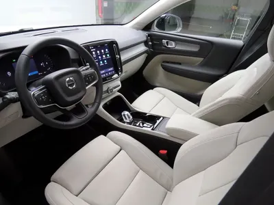 Volvo XC40 2026, 2962 км, за 28651.42 USD - фото 13