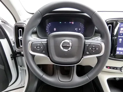 Volvo XC40 2026, 2962 км, за 28651.42 USD - фото 16