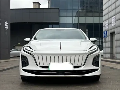 Hongqi Hongqi E-QM5 2022, 69000 км, за 8799.12 USD