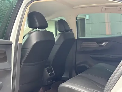 Hongqi Hongqi E-QM5 2022, 69000 км, за 8799.12 USD - фото 6