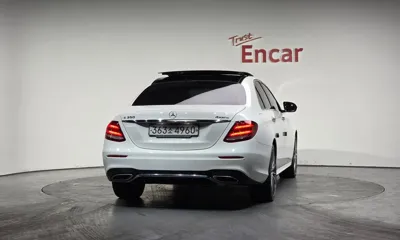 Mercedes-Benz E-Class 2019, 56079 км, за 22687.37 USD